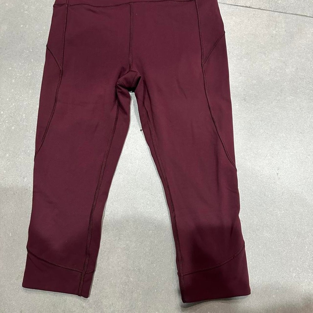 Lululemon high-waisted Capri Leggings Sz 8